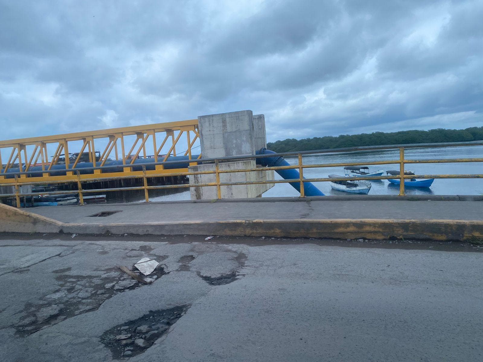 Portada de «El puente del Pindo y las prioridades del gobierno nacional.»